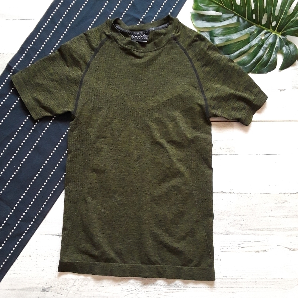 Alphalete| Zenith Short Sleeve Athletic Green M